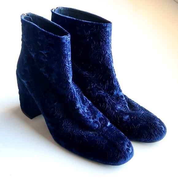 Stuart Weitzman Blue Floral Velvet Block Heel Ankle Boots Booties Size 9.5 - Picture 5 of 16